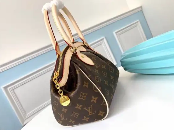 LOUIS VUITTON TIVOLI 0525